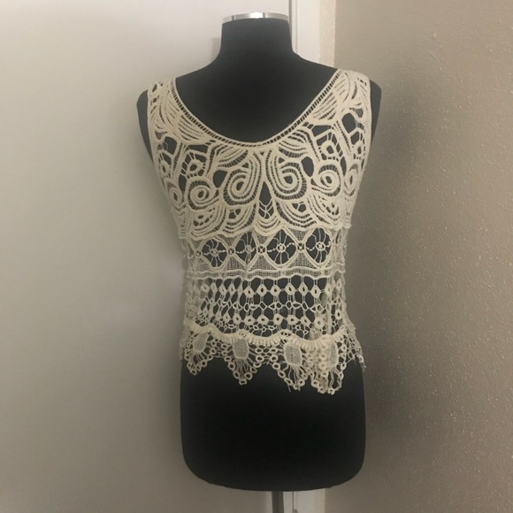 Cream crocheted top. Size Small. - Picture 5 of 6